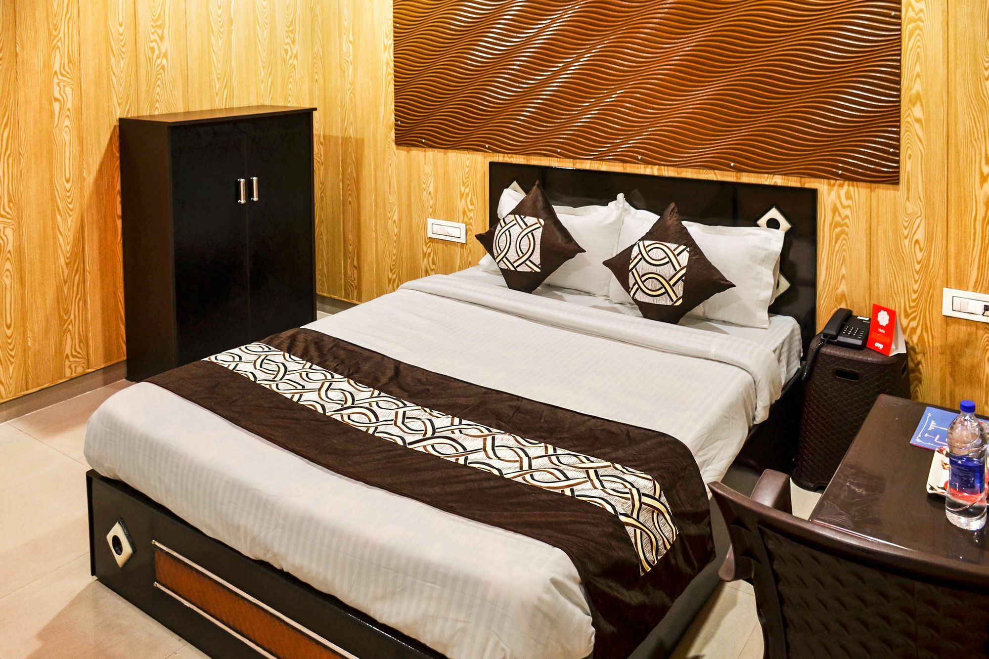 Oyo 8105 Royale Guest House Ludhiana Zewnętrze zdjęcie