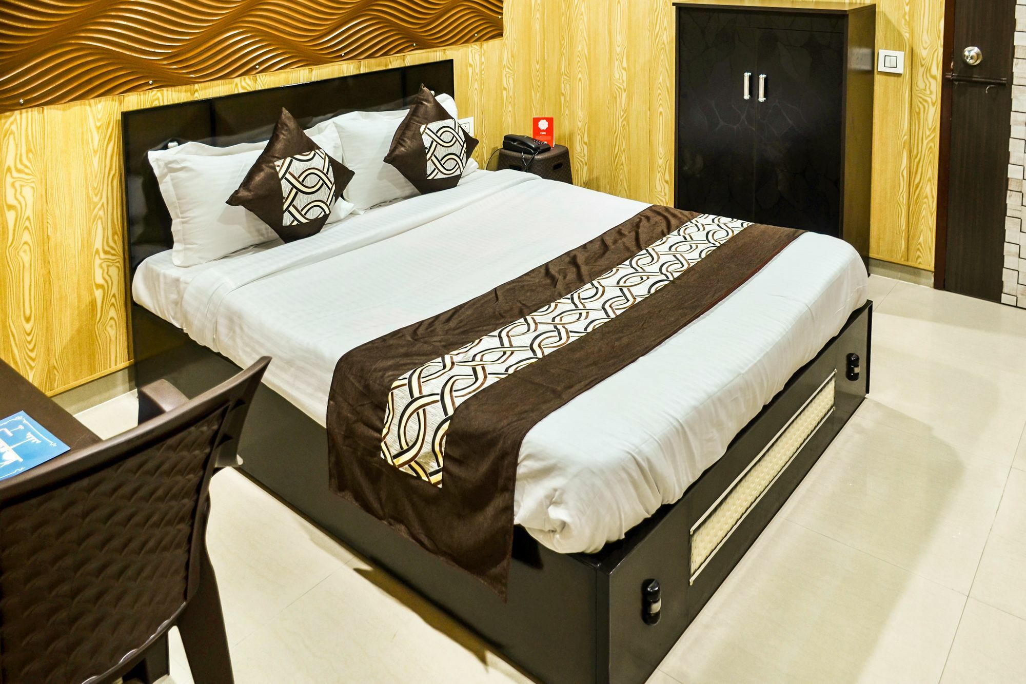 Oyo 8105 Royale Guest House Ludhiana Zewnętrze zdjęcie